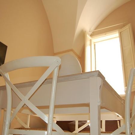 A Casa Di Francesca Apartment Lecce Ngoại thất bức ảnh